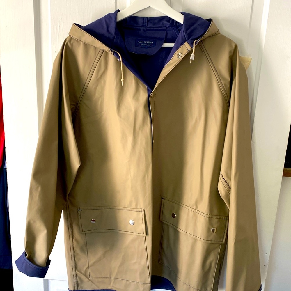 Van Heusen Men’s Raincoat